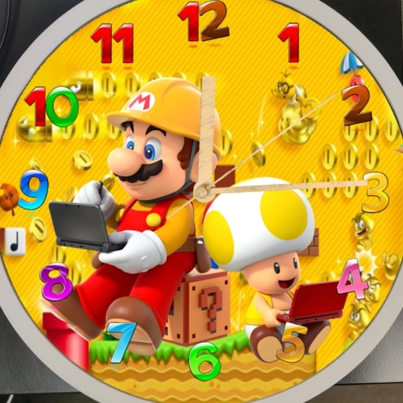 Mario n Mushroom clock - Picture 1 of 5